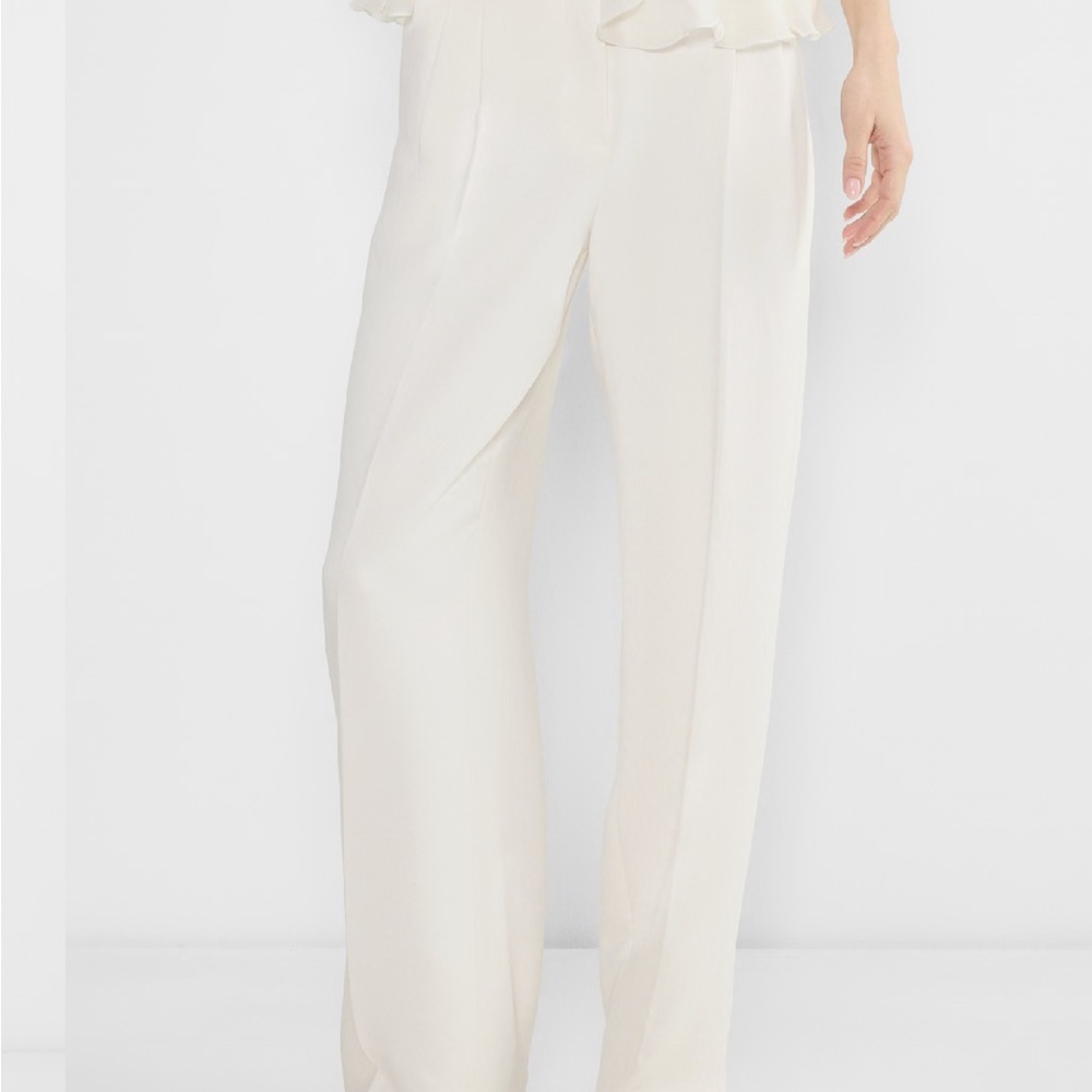 NWT Aritzia Wilfred Effortless Pant in Matte Pearl